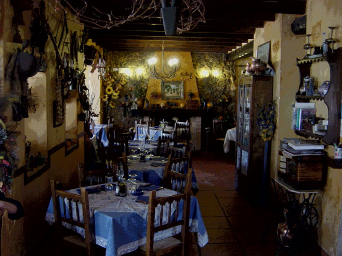 foto del comedor tomada desde otra perspectiva